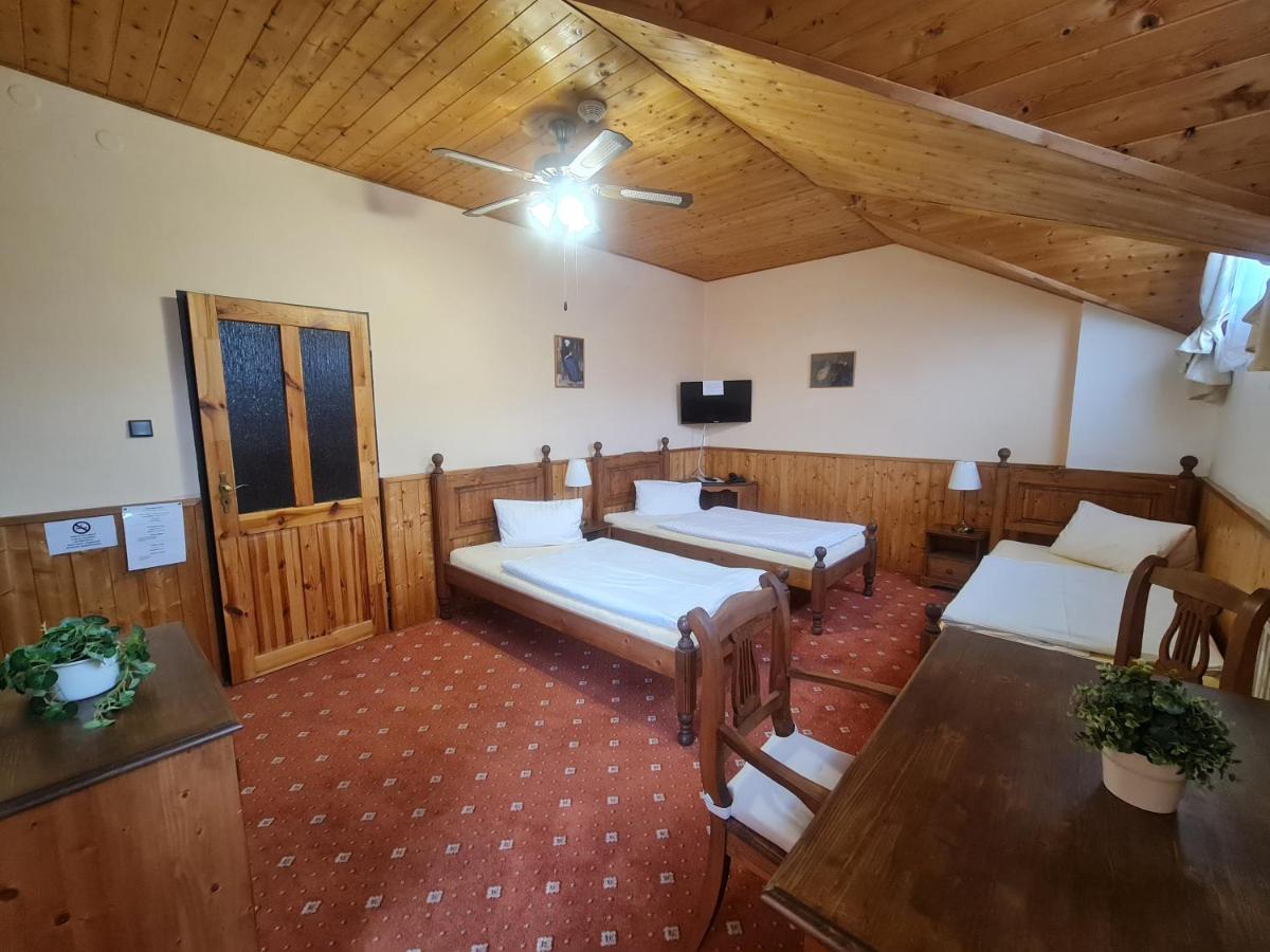 Garni Hotel Asas*** Мост Экстерьер фото