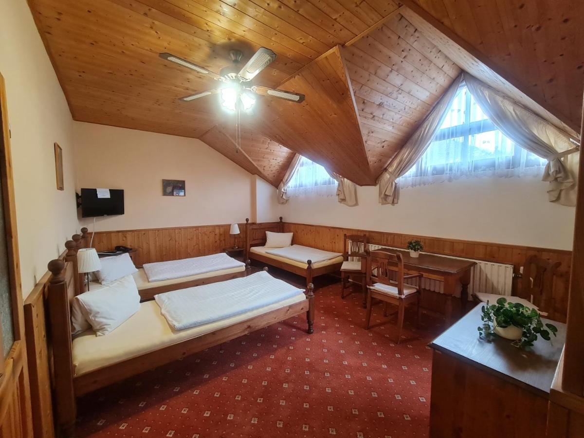 Garni Hotel Asas*** Мост Экстерьер фото