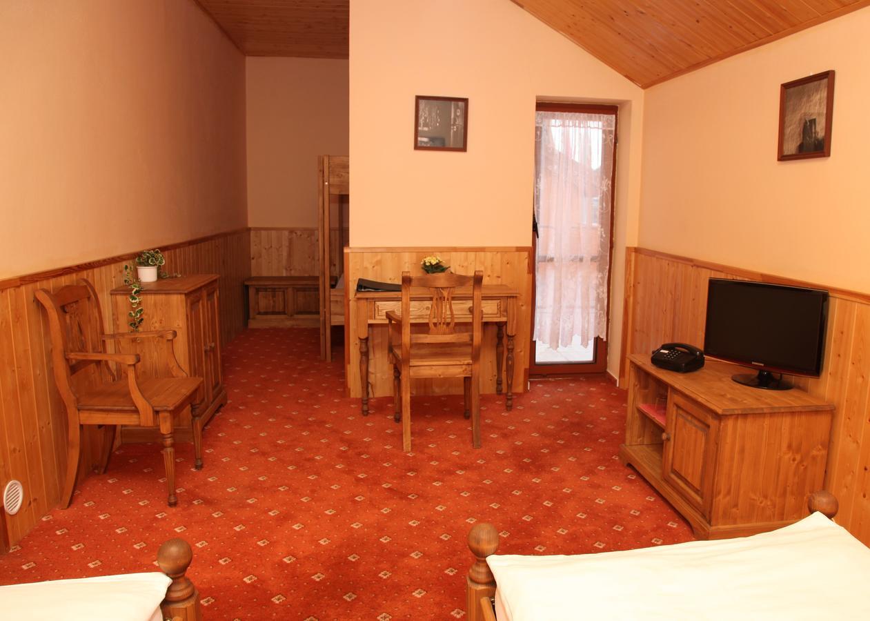Garni Hotel Asas*** Мост Экстерьер фото