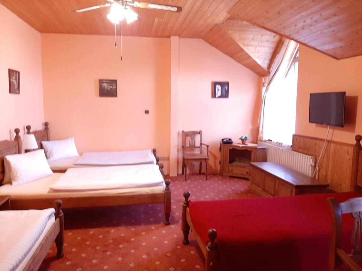 Garni Hotel Asas*** Мост Экстерьер фото
